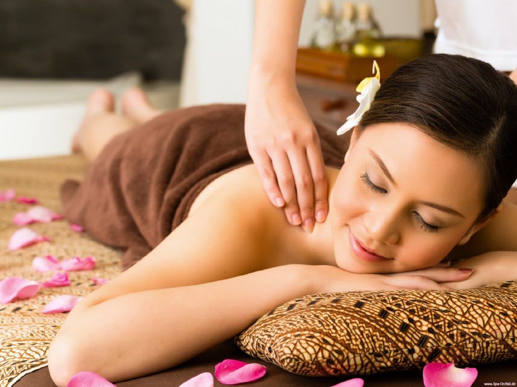 Massage vùng cổ hàng ngày để cải thiện sớm bệnh thoái hóa đốt sống cổ